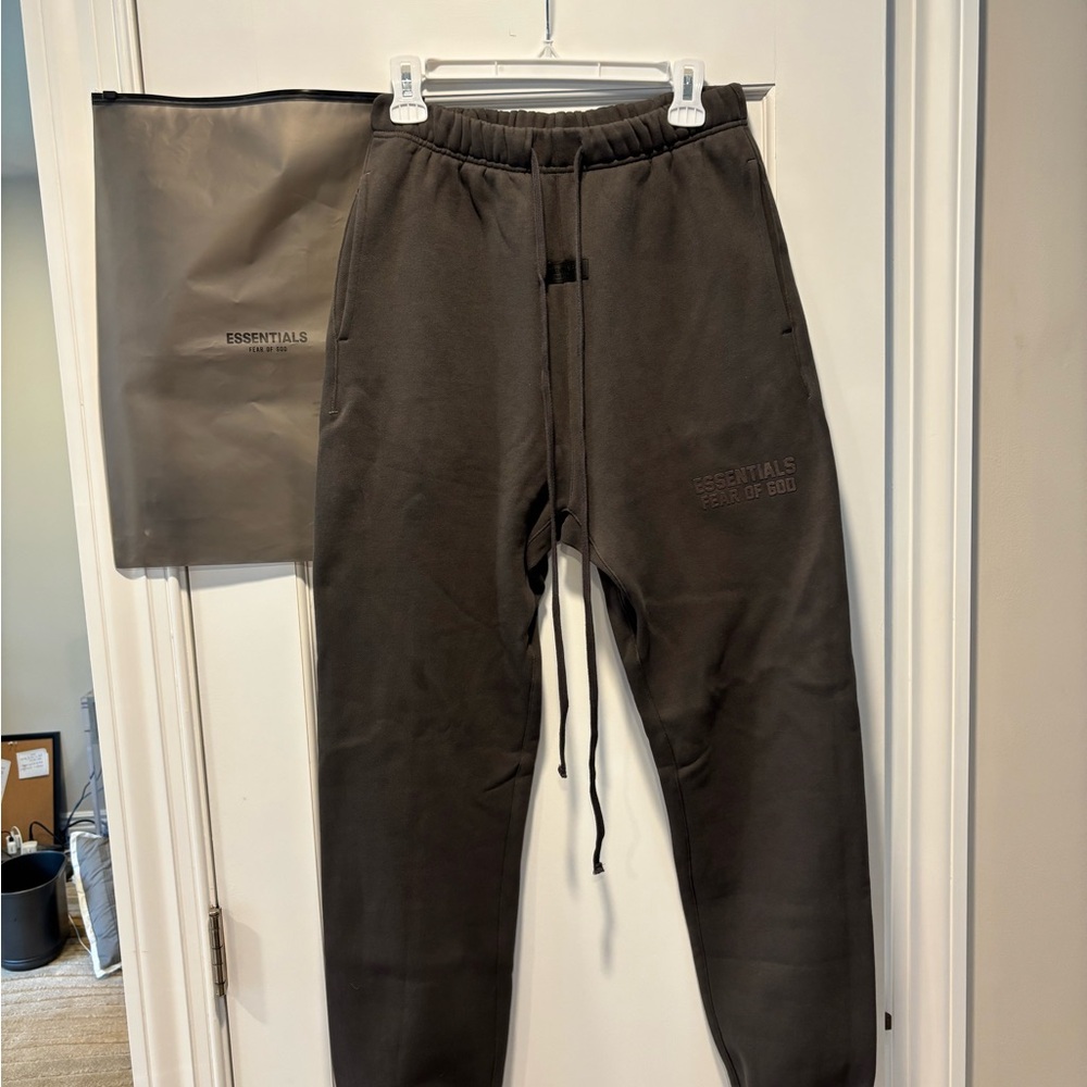 Men's Essential fear of god sweat pants